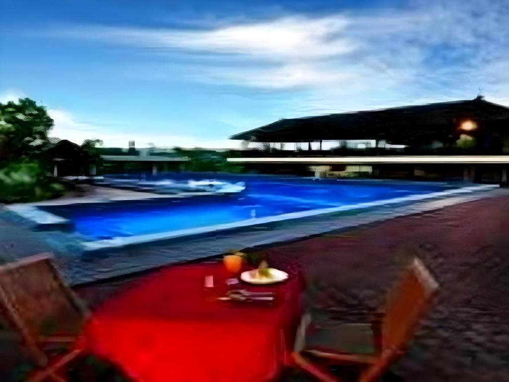 Wonua Monapa Hotel Resort Kendari Extérieur photo