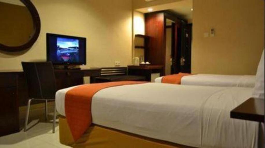 Wonua Monapa Hotel Resort Kendari Extérieur photo