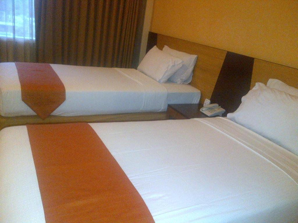 Wonua Monapa Hotel Resort Kendari Extérieur photo