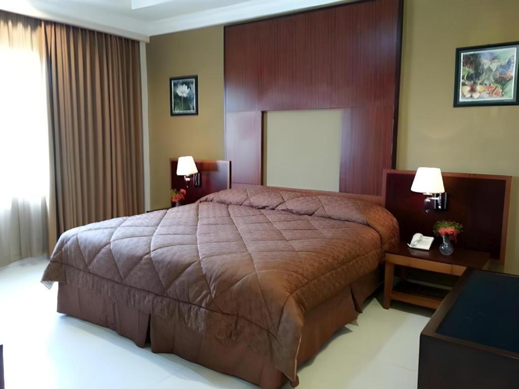 Wonua Monapa Hotel Resort Kendari Extérieur photo