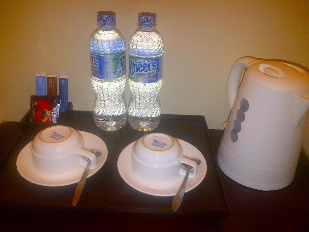 Wonua Monapa Hotel Resort Kendari Extérieur photo