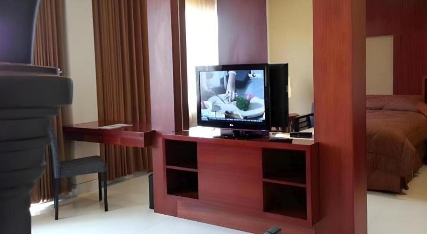Wonua Monapa Hotel Resort Kendari Extérieur photo