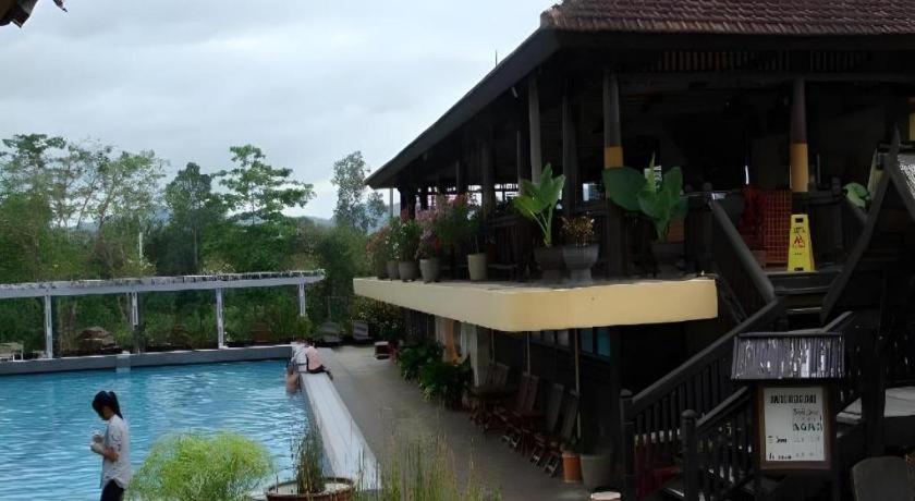 Wonua Monapa Hotel Resort Kendari Extérieur photo