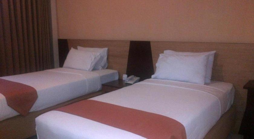 Wonua Monapa Hotel Resort Kendari Extérieur photo