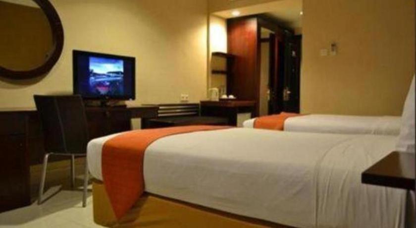 Wonua Monapa Hotel Resort Kendari Extérieur photo